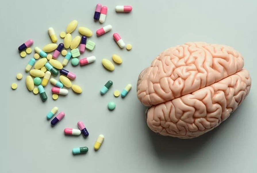 What are nootropic peptides and how do they work?